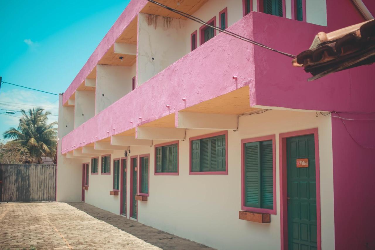 Vila Da Flor - Acomodacoes A 50 Mts Da Praia Prado Exteriör bild
